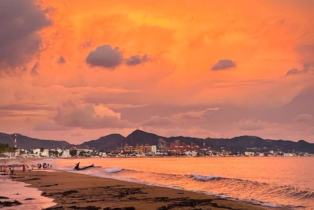 Espectacular Apto A Pie De Playa Con Vista Al Mar Manzanillo Eksteriør bilde